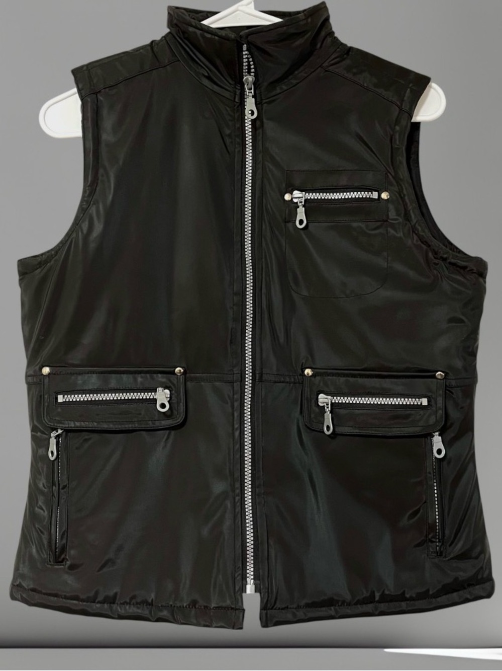 Outer Edge Quality Black Utility Vest with Multi Zip & Velcro Pockets Size S